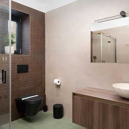 Twins Amphitheatre *