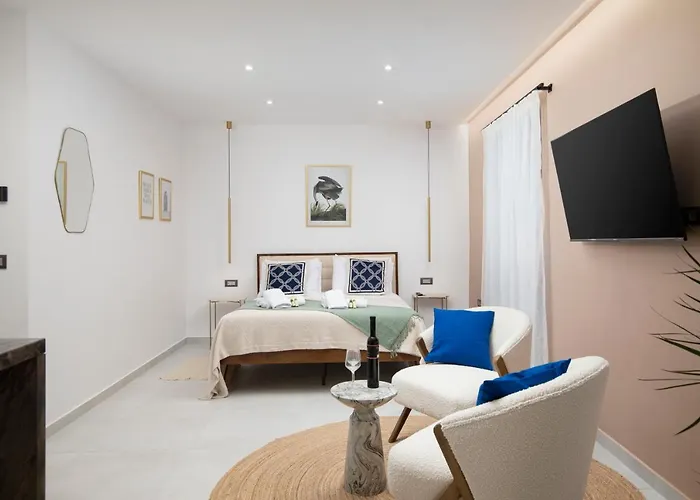 Twins Amphitheatre * Pula