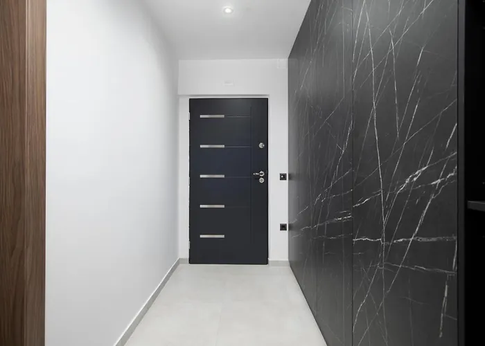 Twins Amphitheatre * Pula